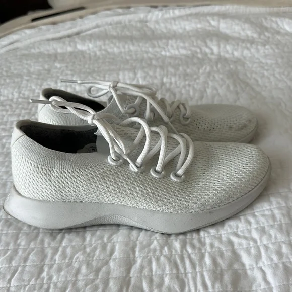 allbirds | Shoes | Allbirds White Sneakers With Knit Texture  display picture 3